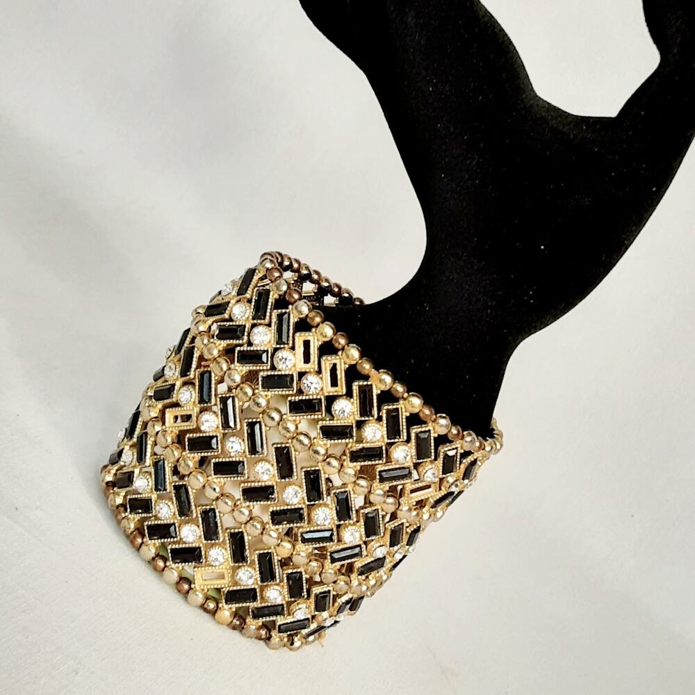 💎Beaded Wide Stretch Bracelet Chevron Design Gold Tone Black Clear Stones
